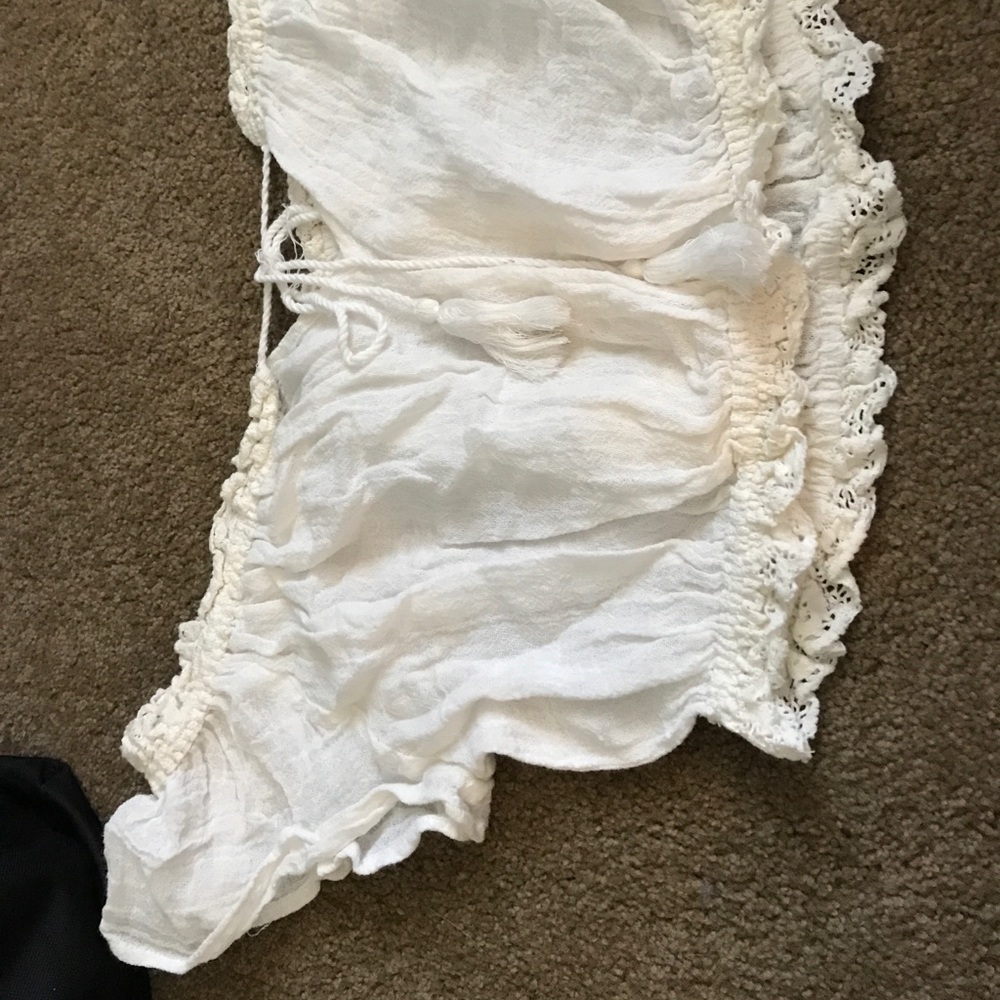 Off the shoulder crop